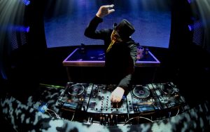 VIDEO: Claptone – In The Night