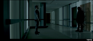 EMINEM presenta el vídeo de "Fall"