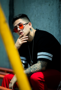 Andy Rivera firmó contrato discográfico